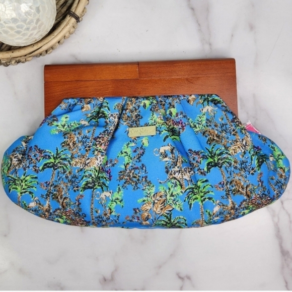 Lilly Pulitzer Handbags - Lilly Pulitzer Tiger Queen Bermuda Clutch